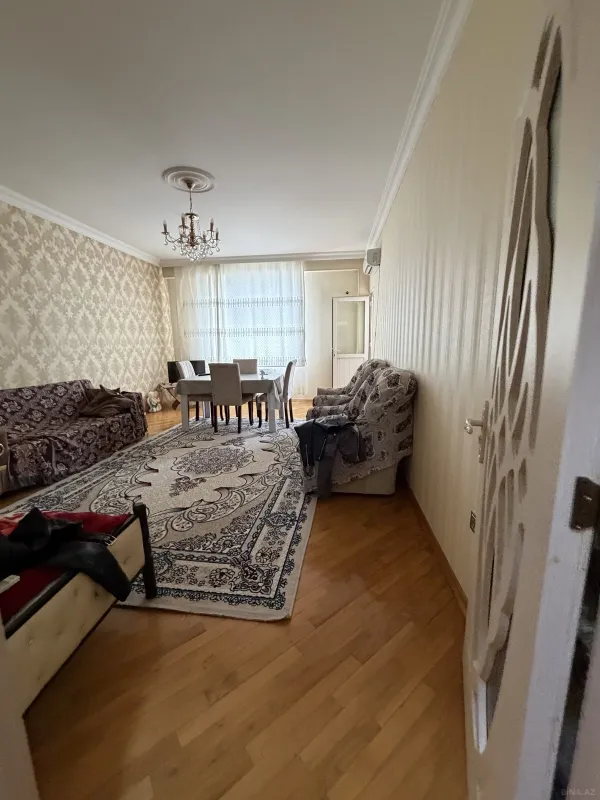 Kirayə verilir 2 otaqlı mənzil 83 m²