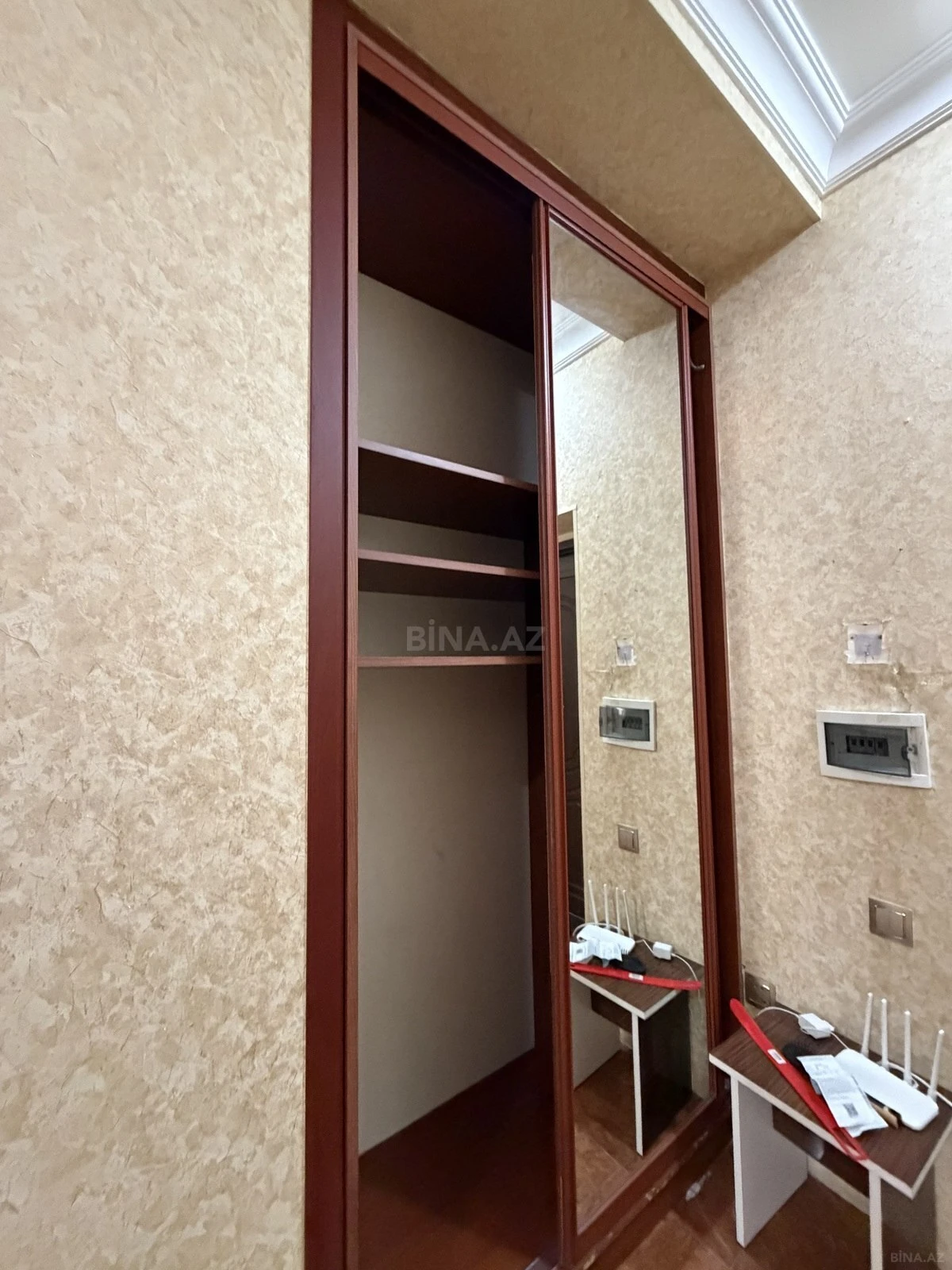 Kirayə verilir 2 otaqlı mənzil 83 m²
