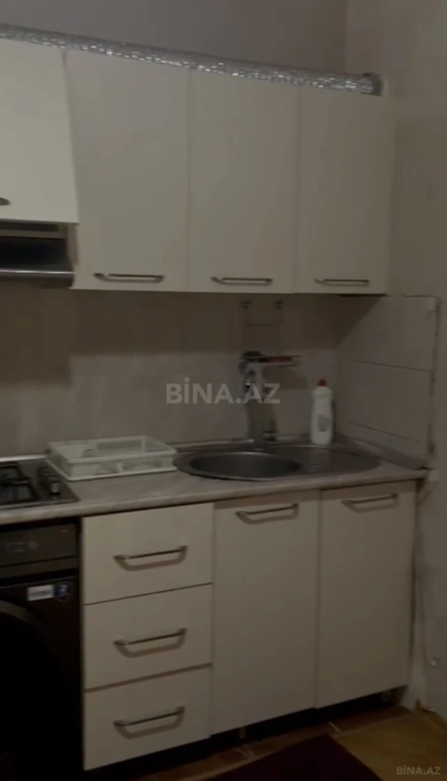 Kirayə verilir 2 otaqlı mənzil 83 m²