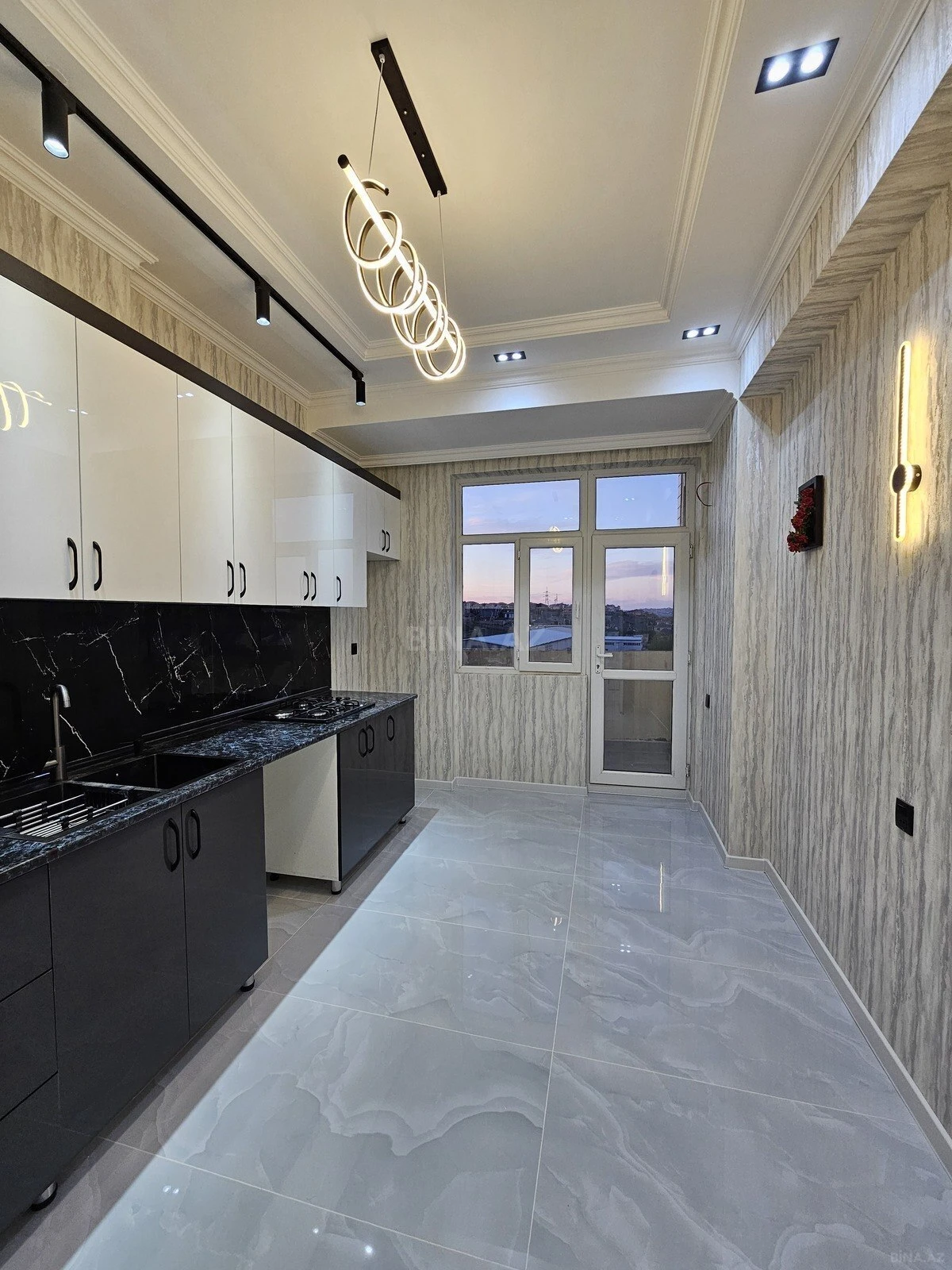 Satılır 3 otaqlı mənzil 90 m²