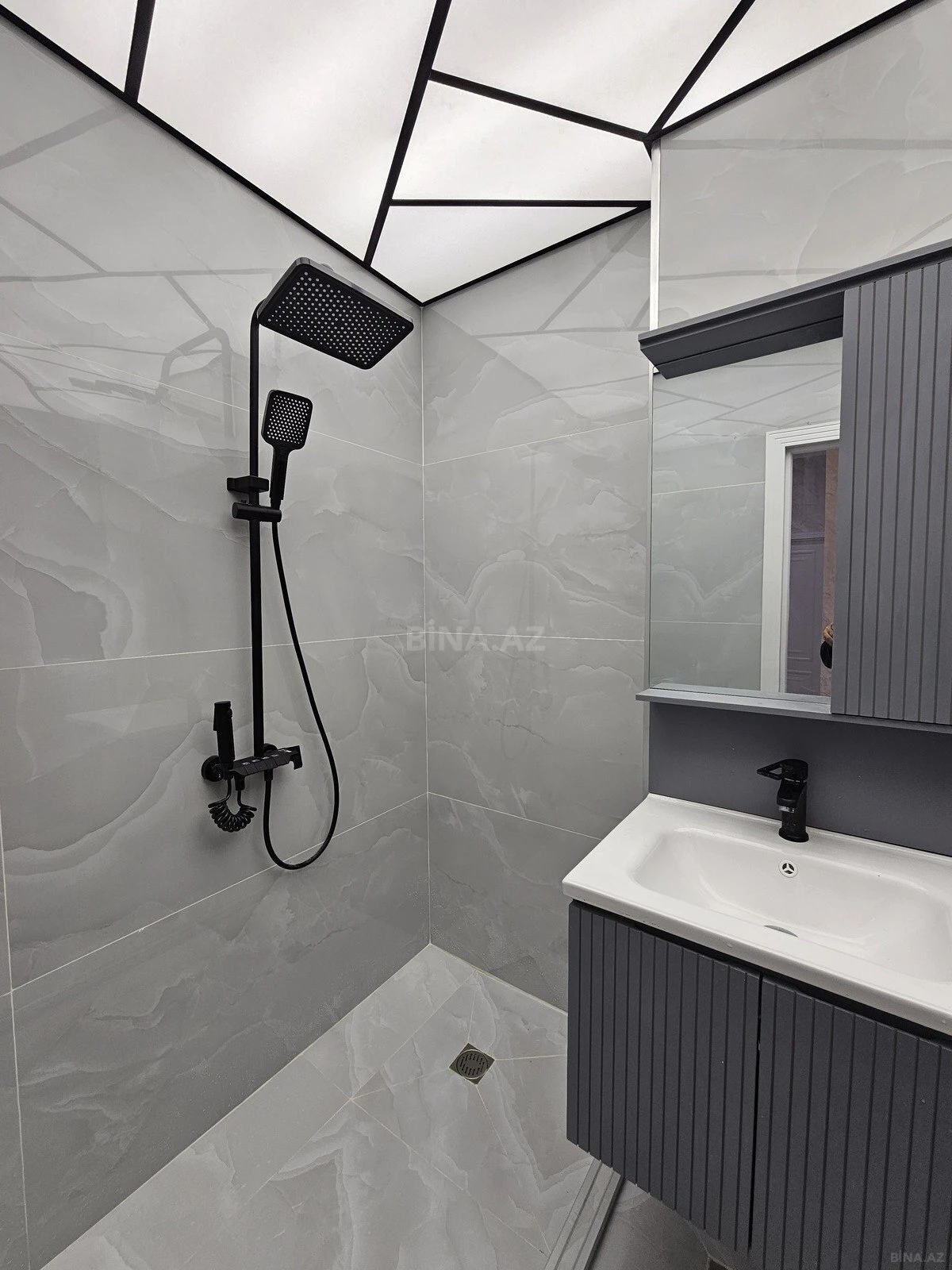 Satılır 3 otaqlı mənzil 90 m²