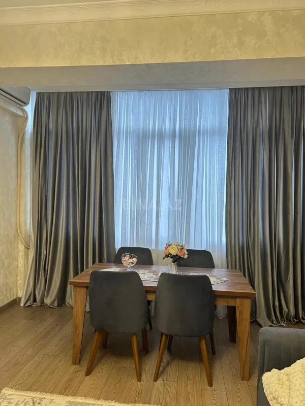 Kirayə verilir 1 otaqlı mənzil 60 m²