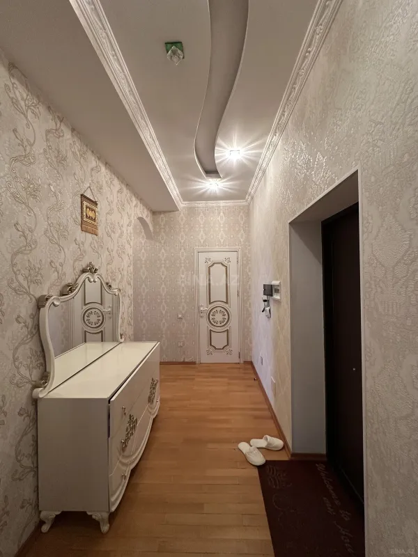 Kirayə verilir 2 otaqlı mənzil 90 m²