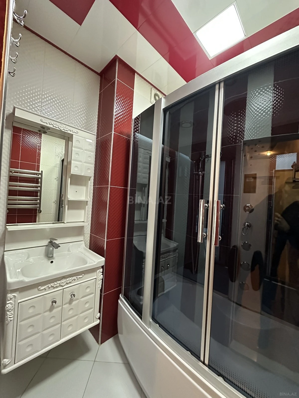 Kirayə verilir 2 otaqlı mənzil 90 m²