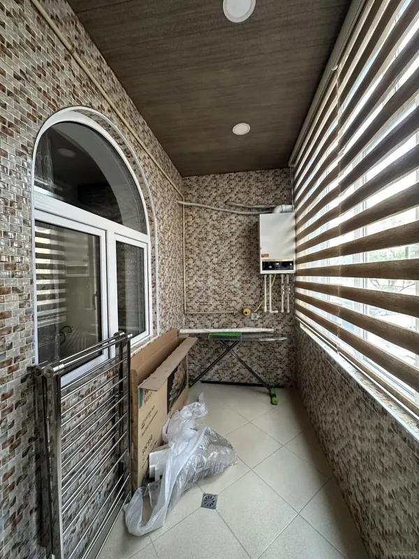 Kirayə verilir 2 otaqlı mənzil 90 m²