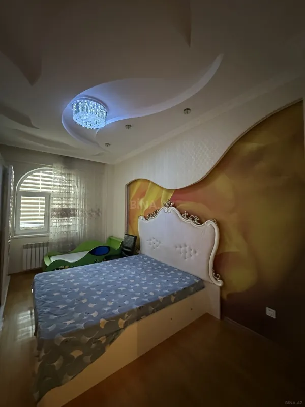 Kirayə verilir 2 otaqlı mənzil 90 m²