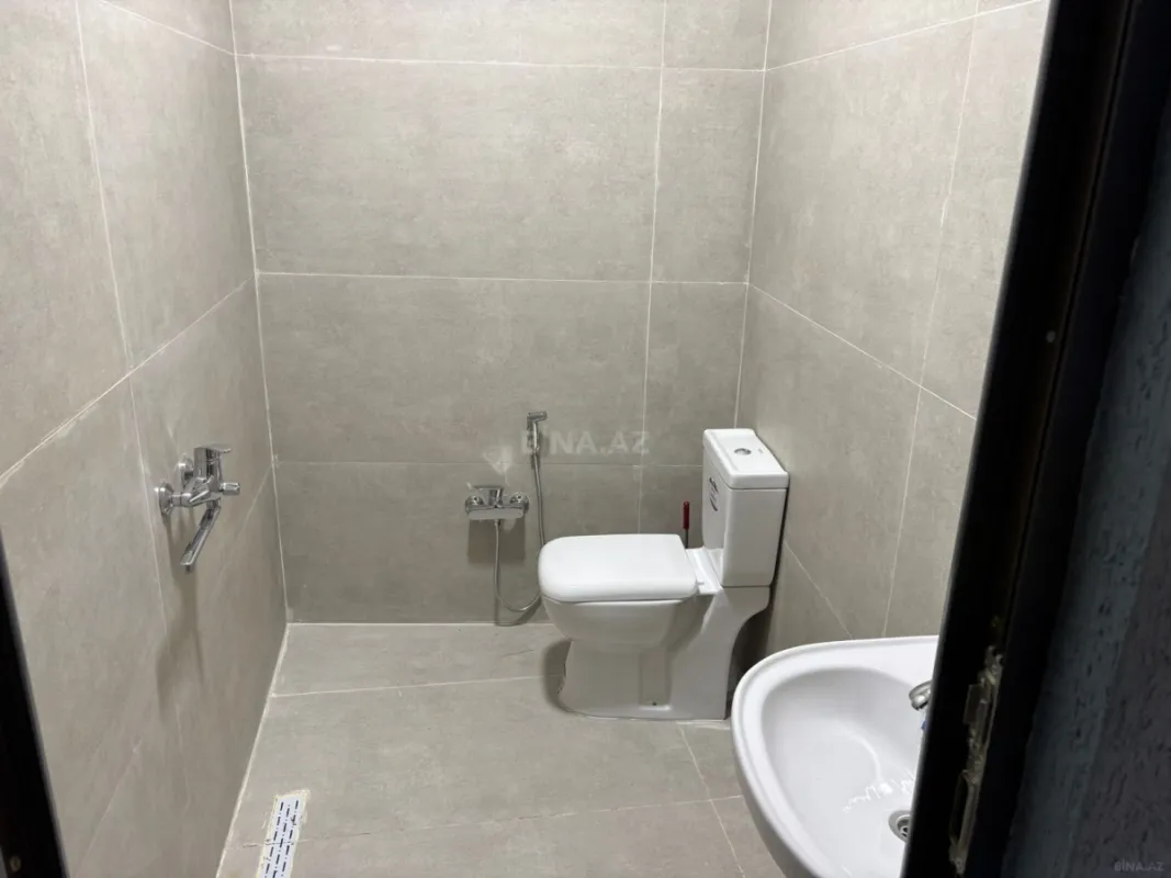 Satılır 5 otaqlı həyət evi 202 m²