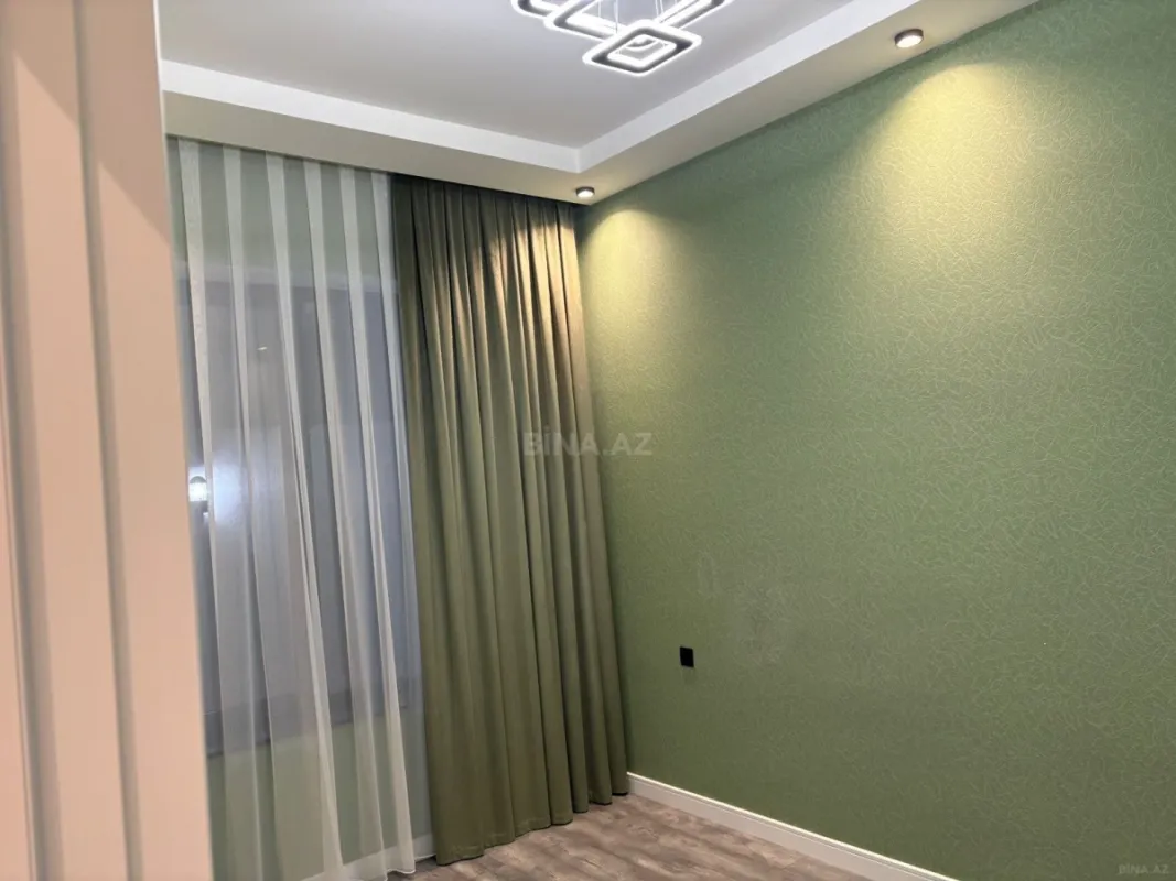Satılır 5 otaqlı həyət evi 202 m²