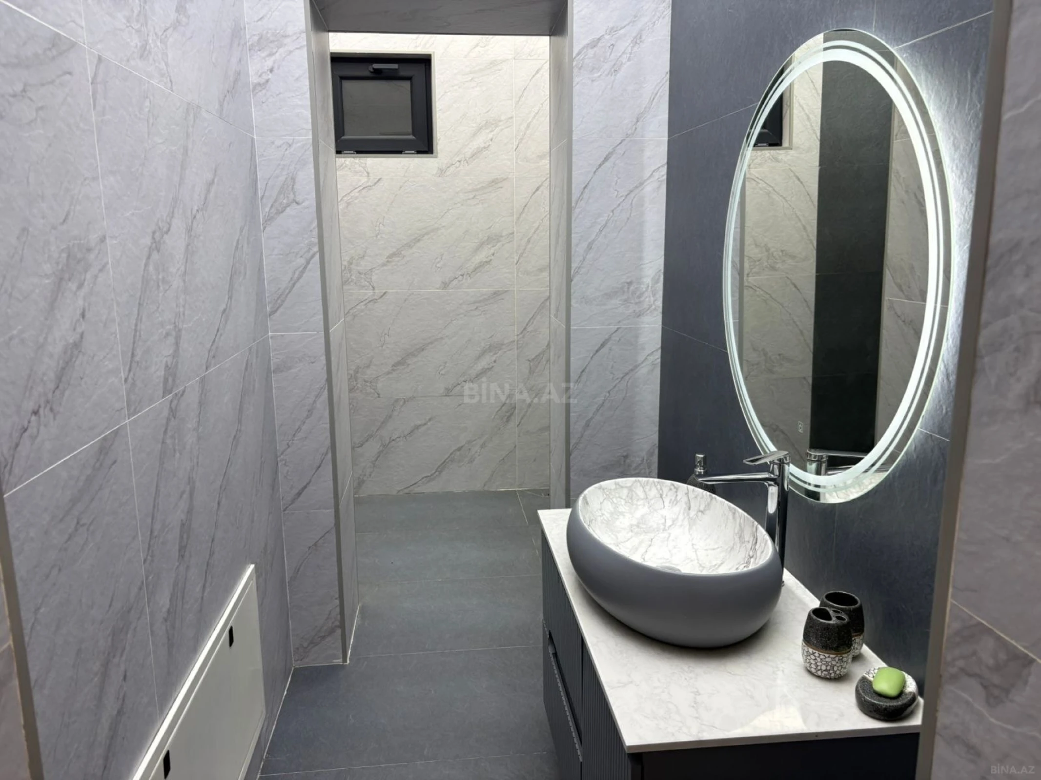 Satılır 5 otaqlı həyət evi 202 m²