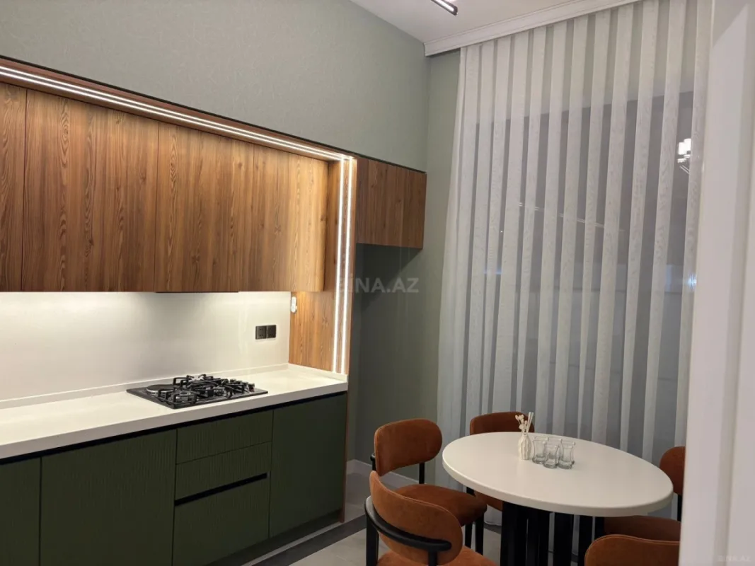 Satılır 5 otaqlı həyət evi 202 m²