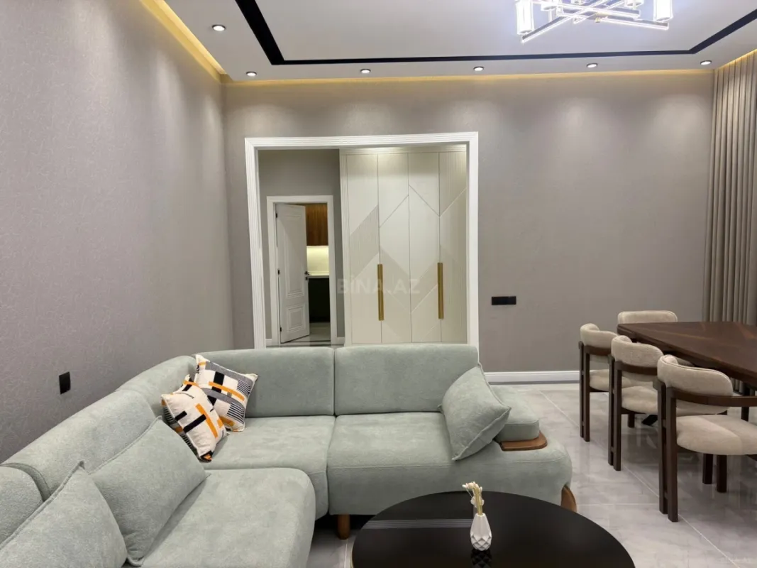 Satılır 5 otaqlı həyət evi 202 m²