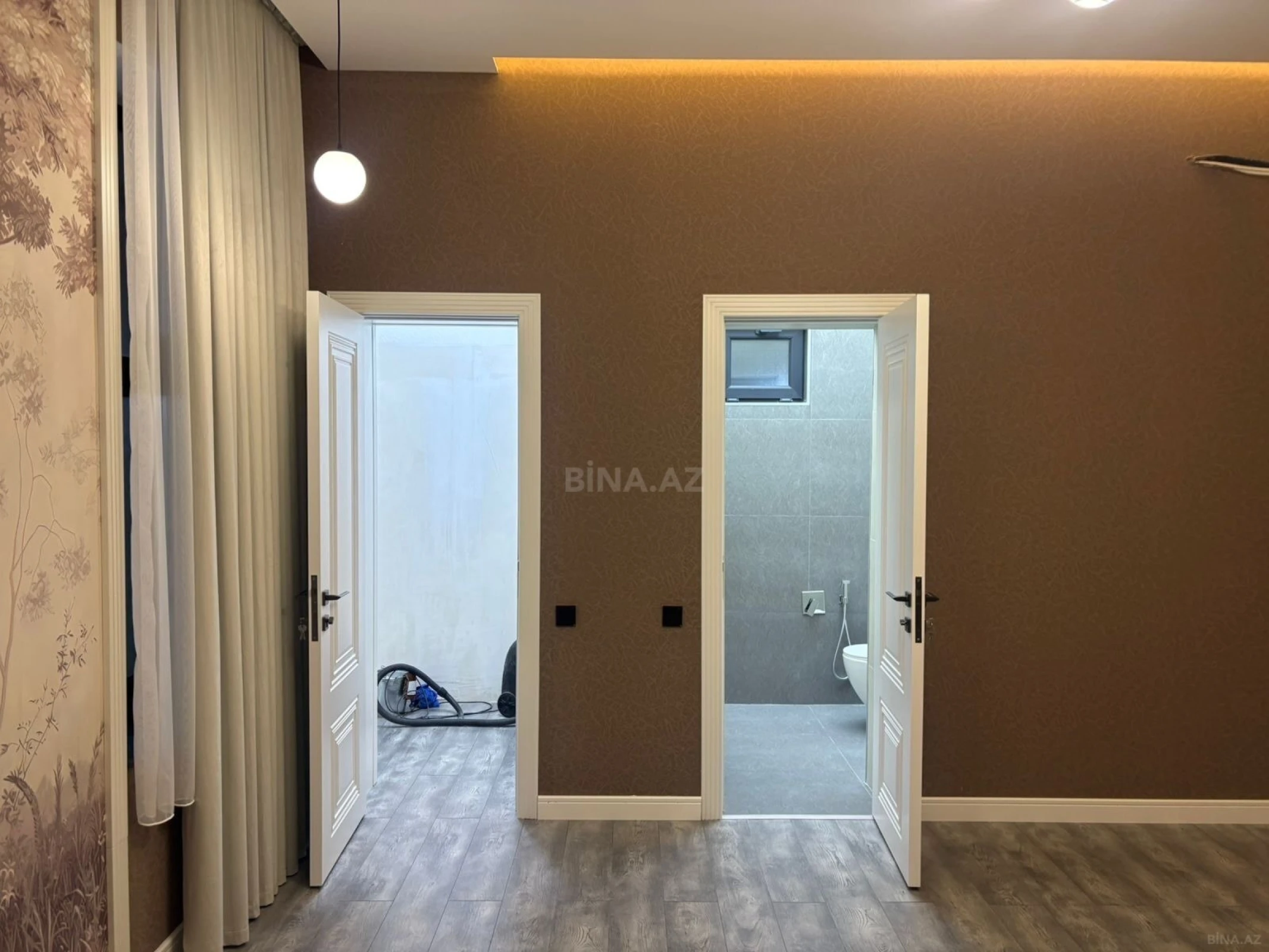 Satılır 5 otaqlı həyət evi 202 m²