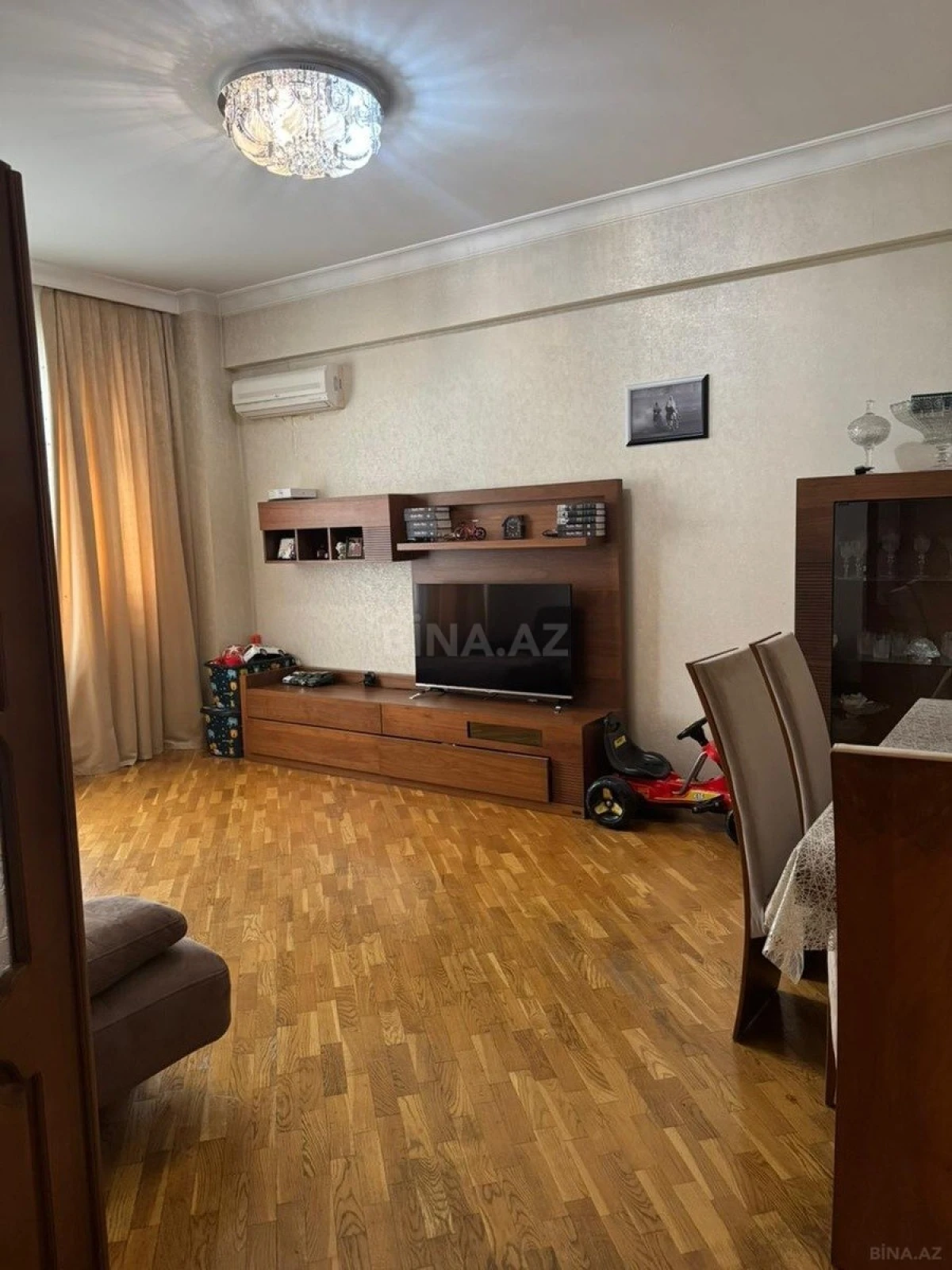 Satılır 2 otaqlı mənzil 87 m²