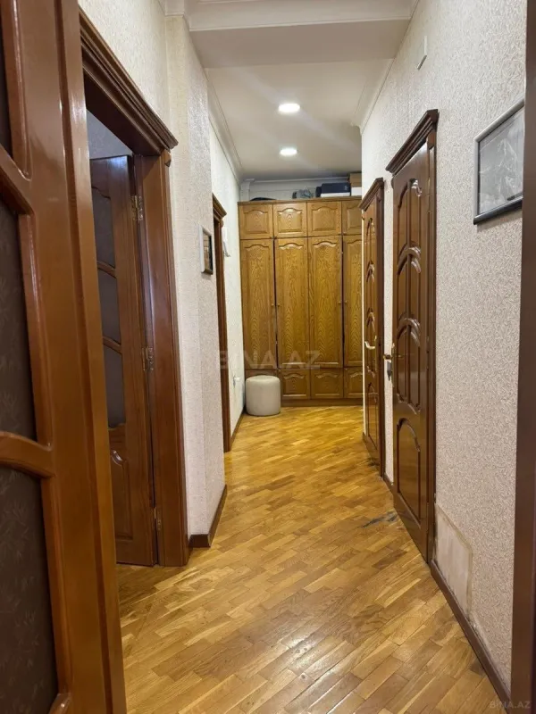 Satılır 2 otaqlı mənzil 87 m²