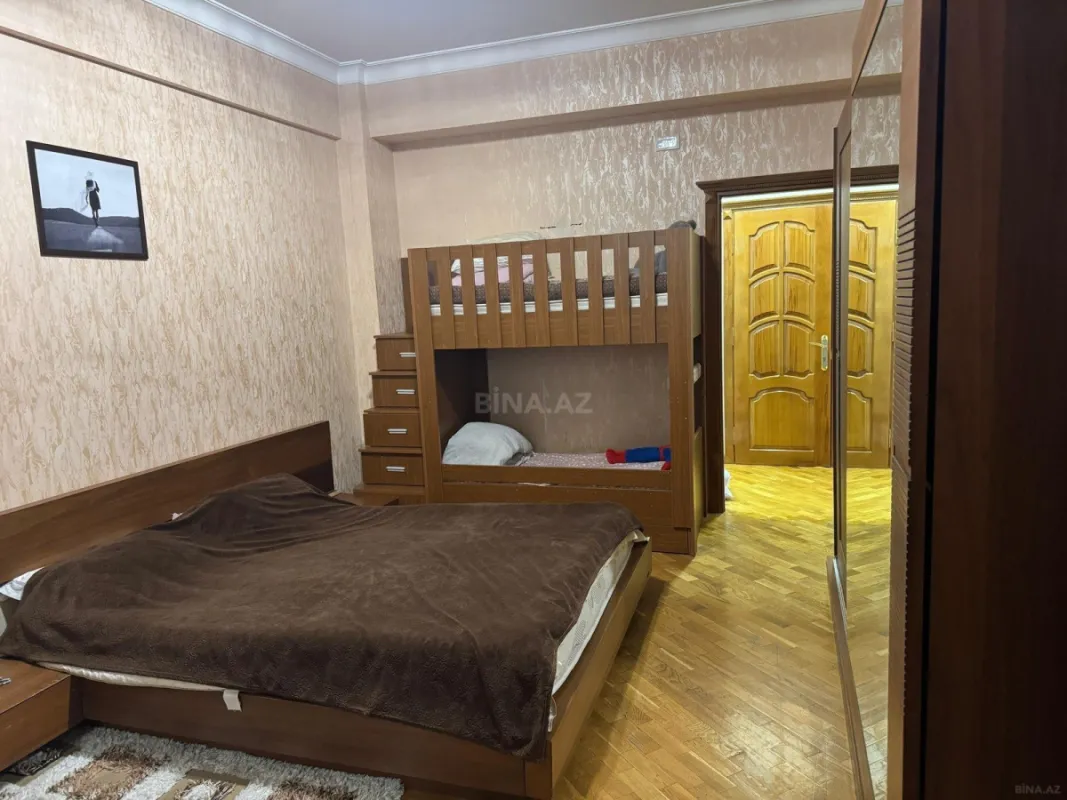 Satılır 2 otaqlı mənzil 87 m²