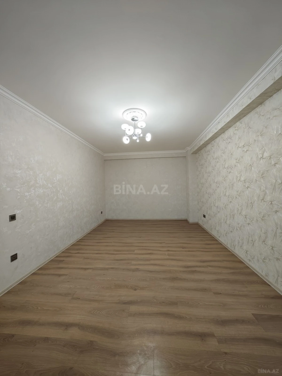 Satılır 2 otaqlı mənzil 52 m²