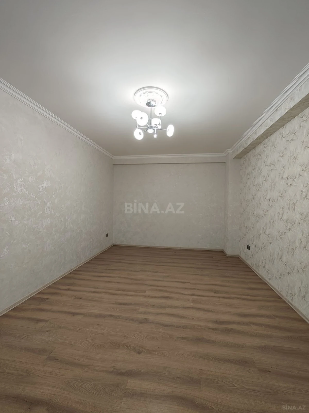 Satılır 2 otaqlı mənzil 52 m²