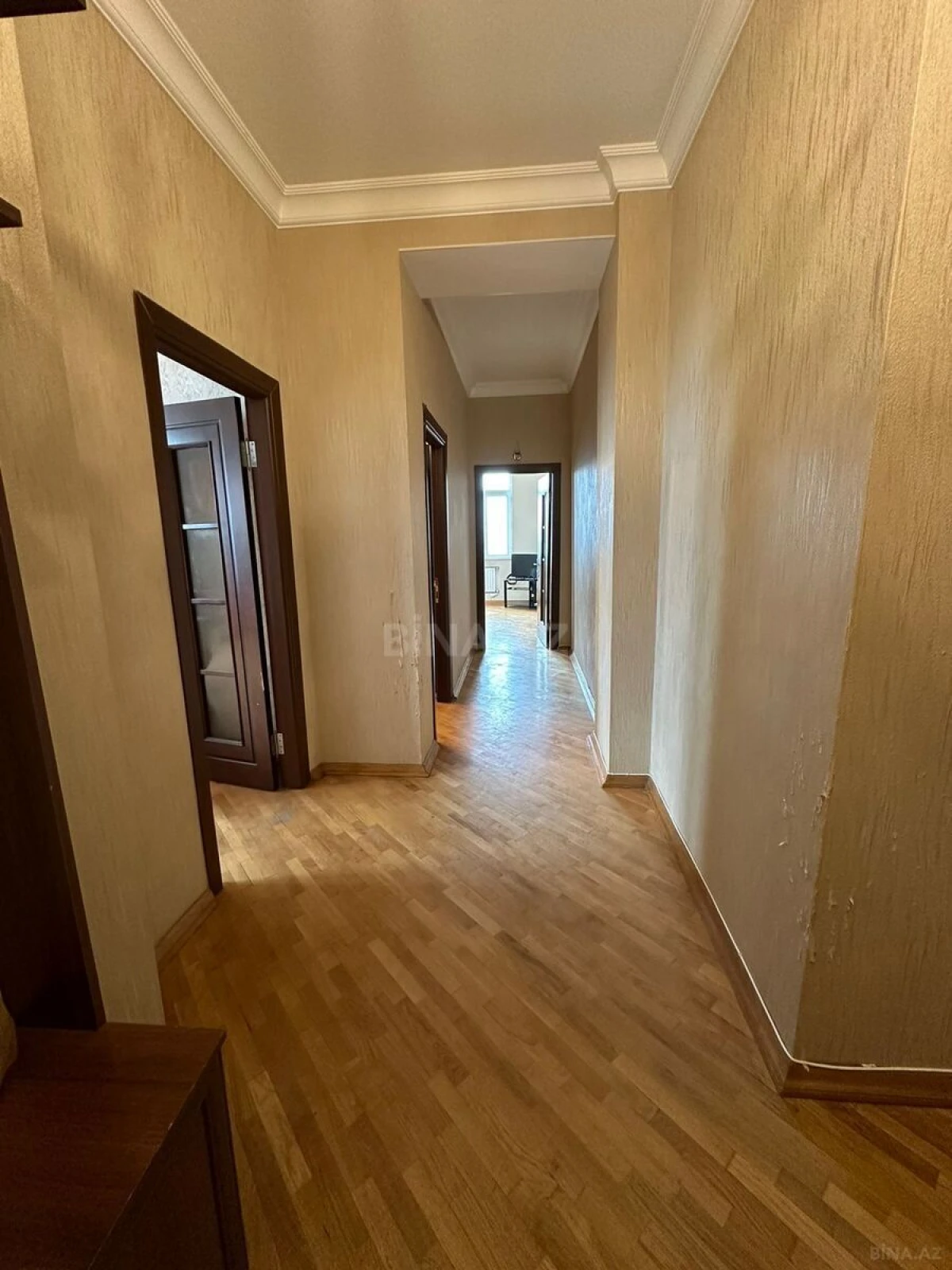Kirayə verilir 2 otaqlı mənzil 92 m²