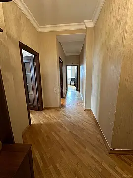 Kirayə verilir 2 otaqlı mənzil 92 m²