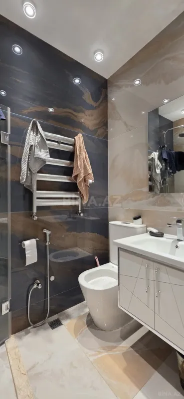 Satılır 2 otaqlı mənzil 58 m²