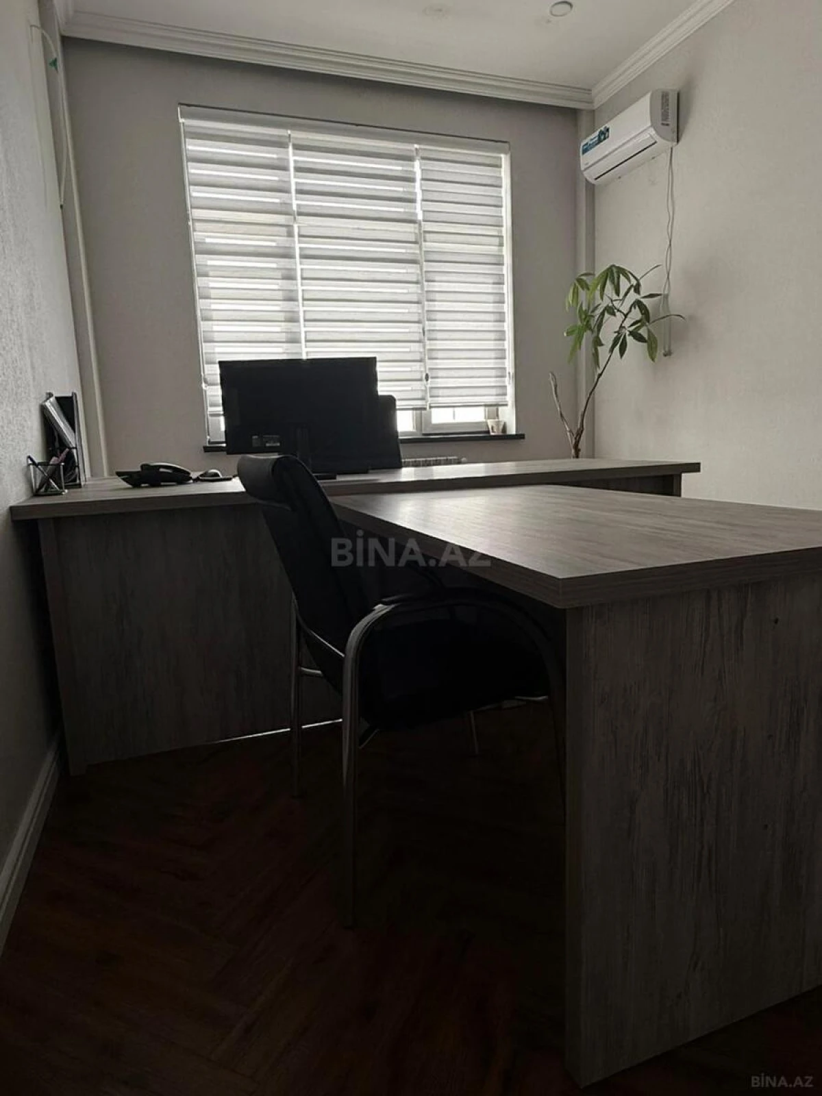 Kirayə verilir 5 otaqlı ofis 220 m²