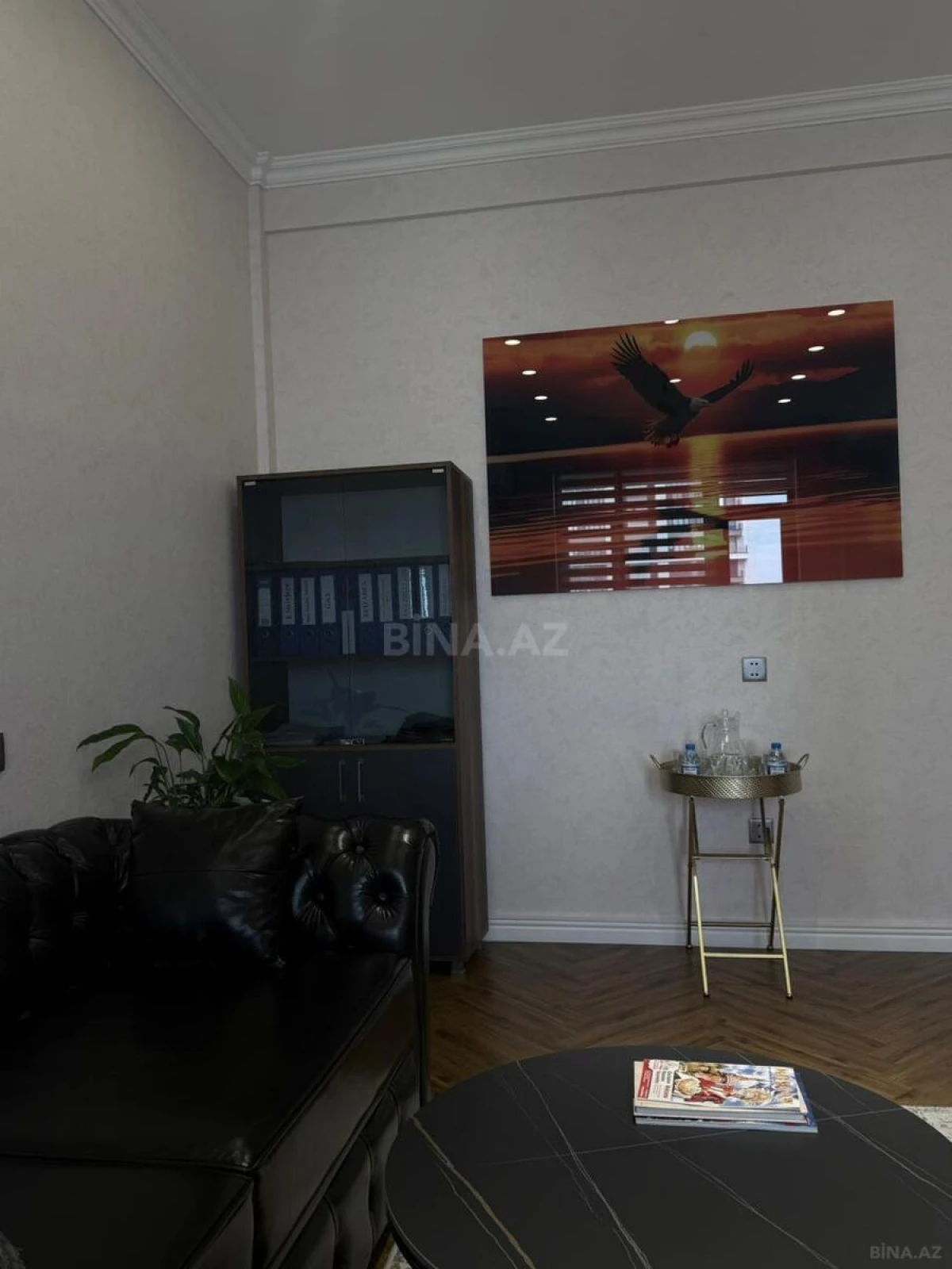 Kirayə verilir 5 otaqlı ofis 220 m²