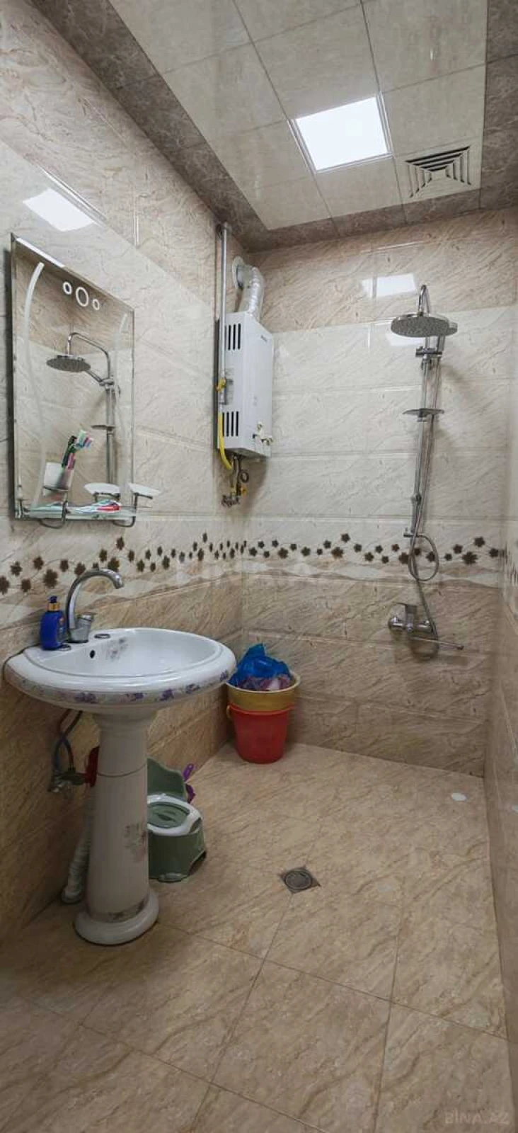 Satılır 2 otaqlı mənzil 60 m²