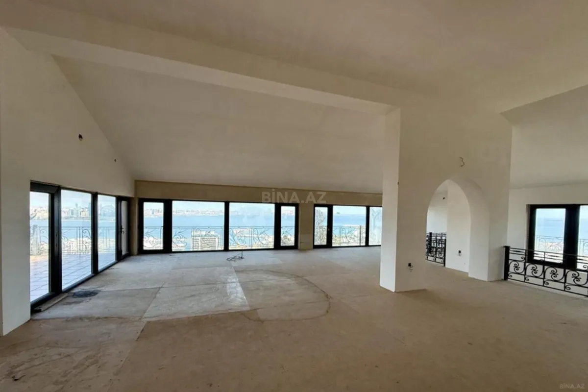 Satılır obyekt 800 m²
