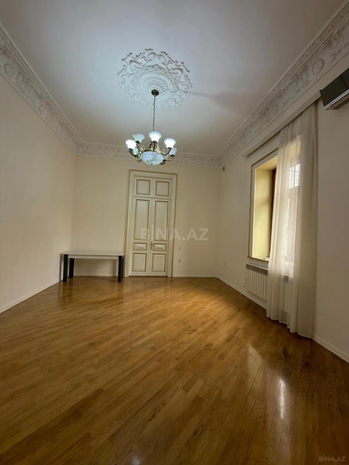 Kirayə verilir 2 otaqlı ofis 30 m²