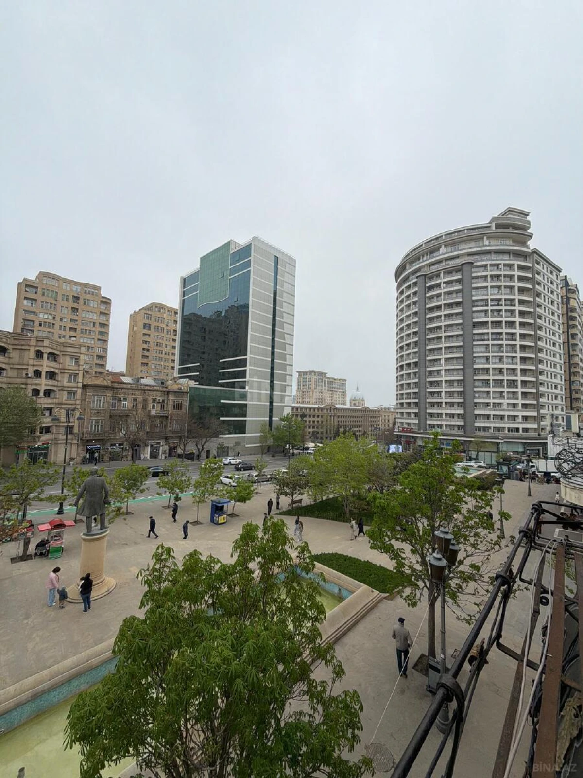 Kirayə verilir 2 otaqlı ofis 30 m²