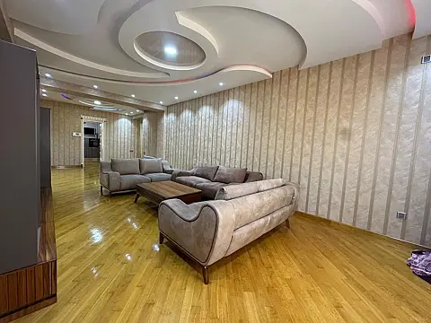 Satılır 3 otaqlı mənzil 140 m² — Bakı 3 otaq 140.00 m²