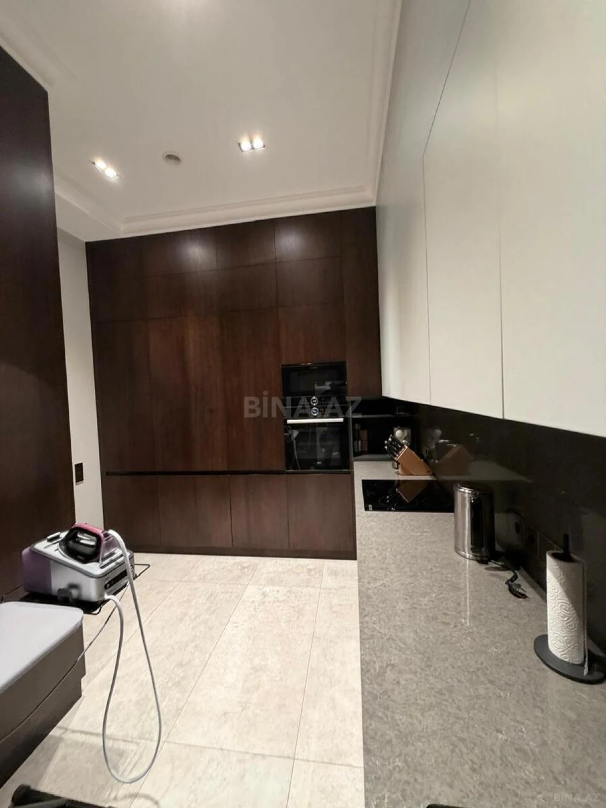 Satılır 4 otaqlı mənzil 200 m²