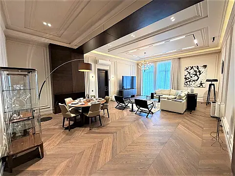 Satılır 4 otaqlı mənzil 200 m²