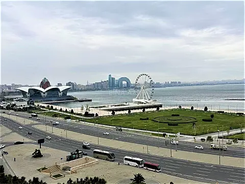 Satılır 4 otaqlı mənzil 200 m² — Bakı, Bayıl 4 otaq 200.00 m²