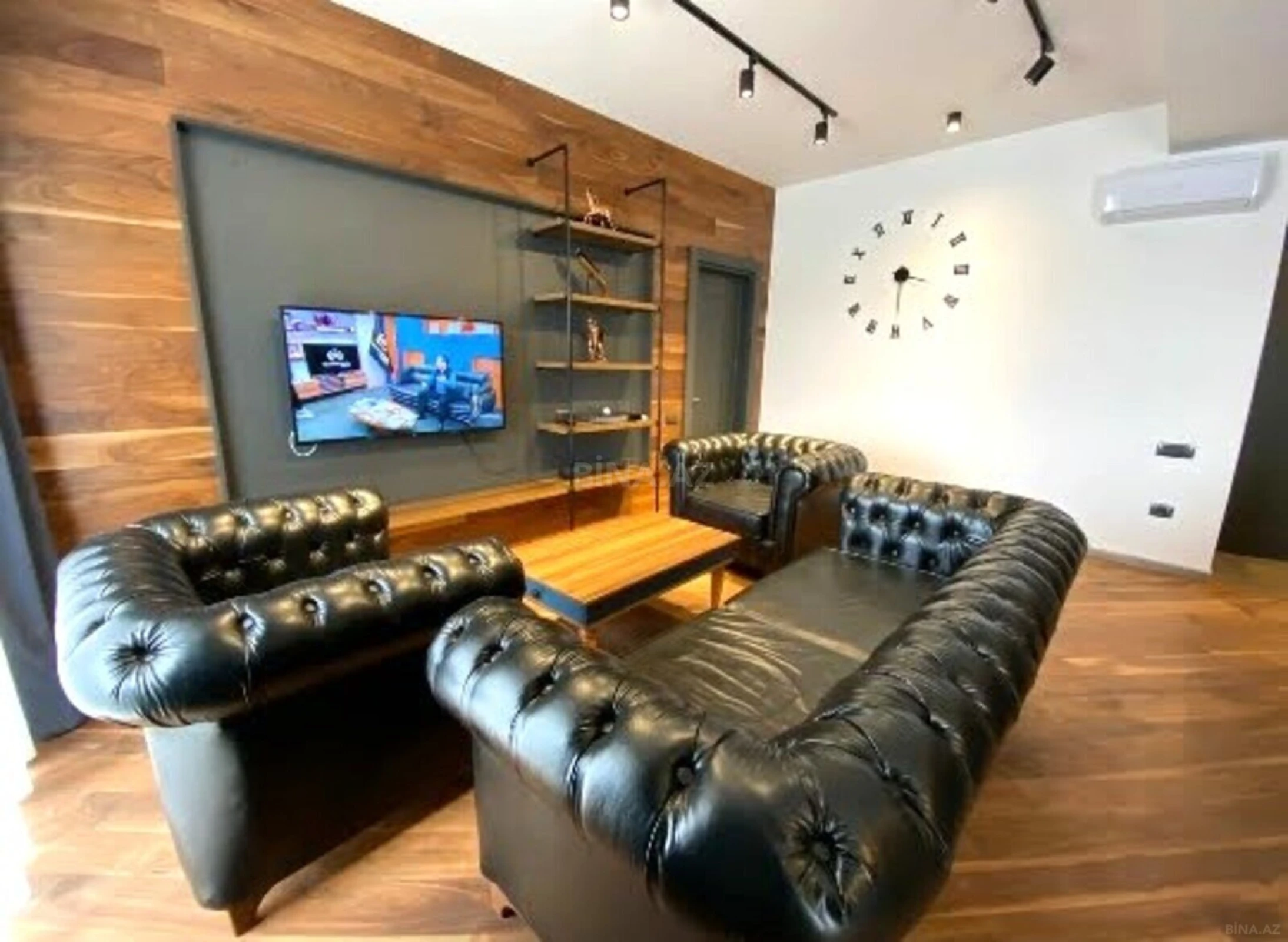 Kirayə verilir 2 otaqlı mənzil 85 m²