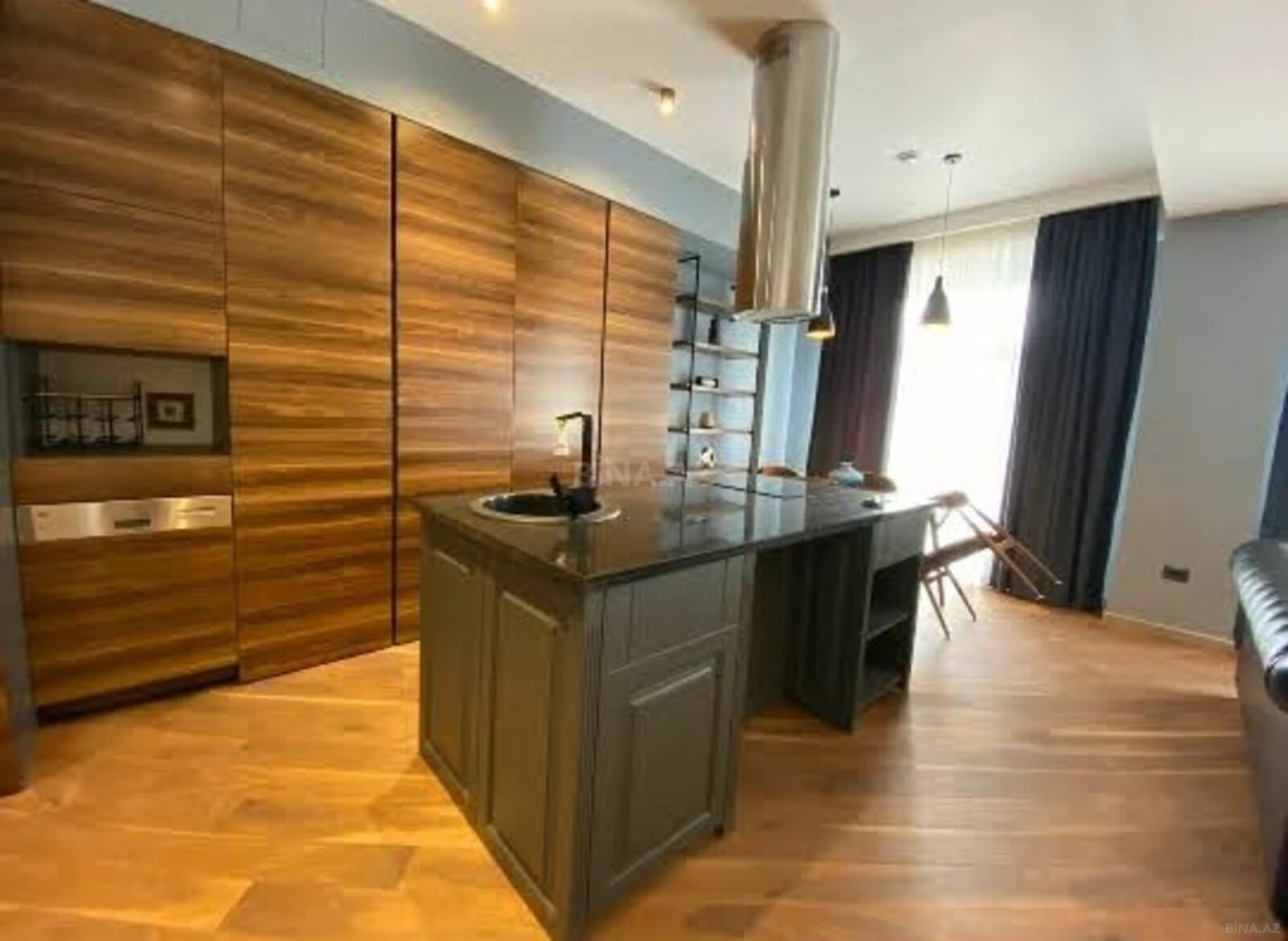 Kirayə verilir 2 otaqlı mənzil 85 m²