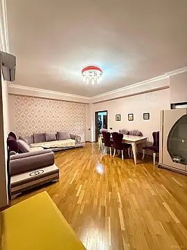 Satılır 2 otaqlı mənzil 100 m²