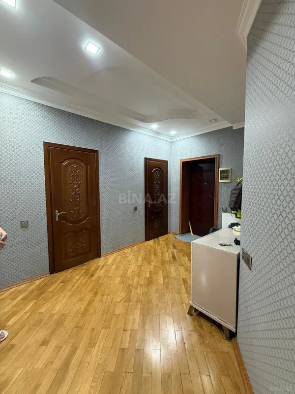 Satılır 2 otaqlı mənzil 100 m²