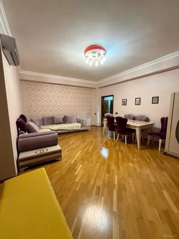 Satılır 2 otaqlı mənzil 100 m²