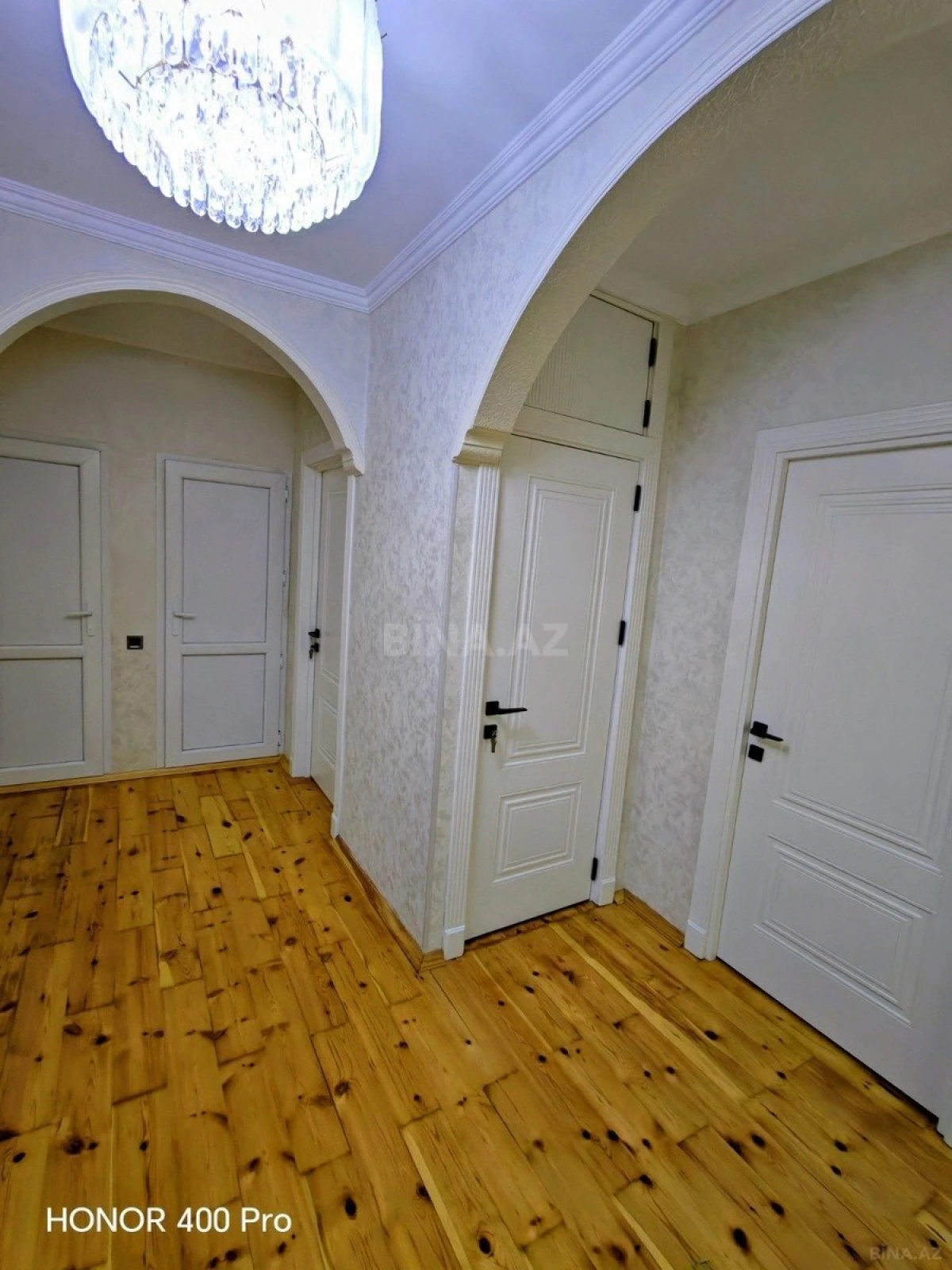 Satılır 4 otaqlı mənzil 100 m²