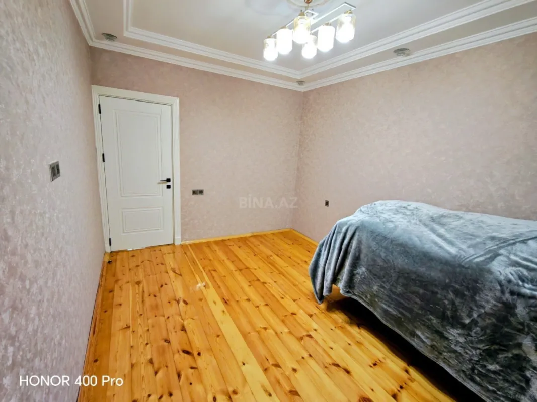 Satılır 4 otaqlı mənzil 100 m²