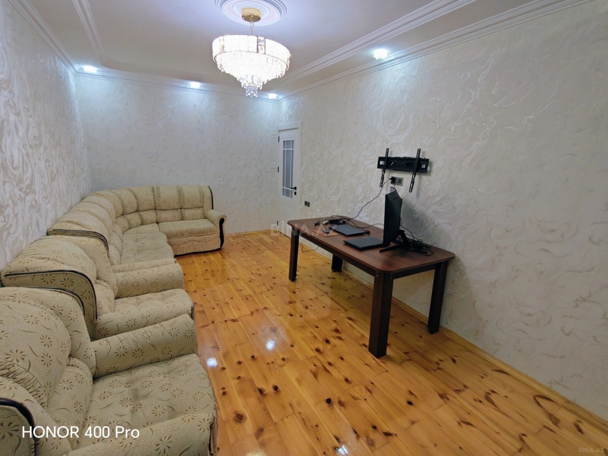 Satılır 4 otaqlı mənzil 100 m²