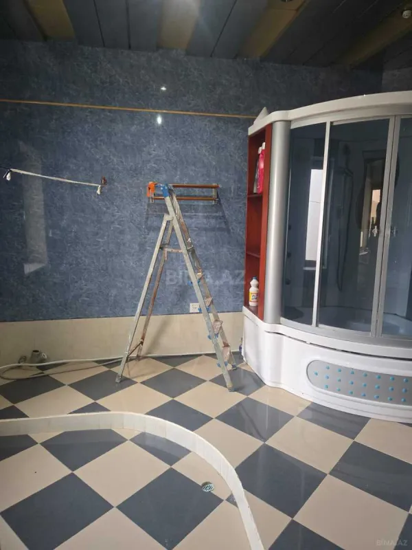 Kirayə verilir 2 otaqlı mənzil 109 m²