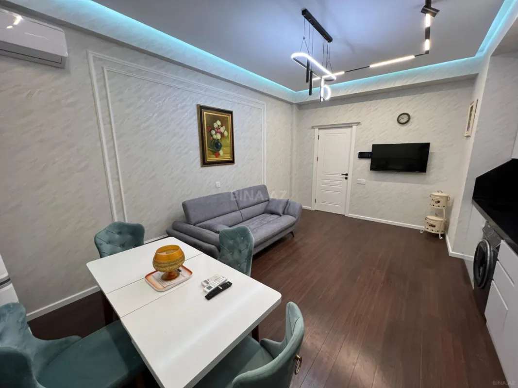 Kirayə verilir 2 otaqlı mənzil 95 m²