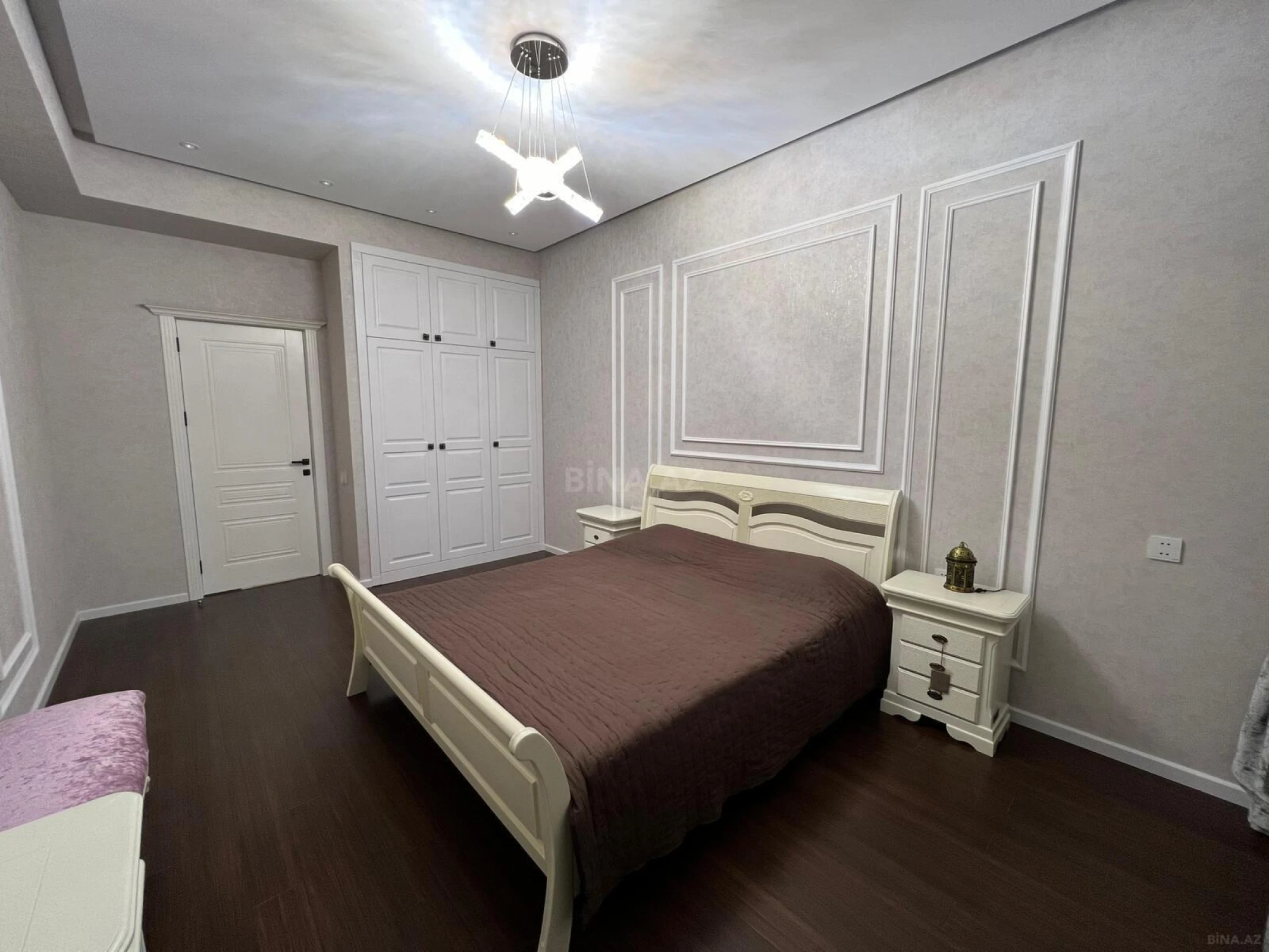 Kirayə verilir 2 otaqlı mənzil 95 m²