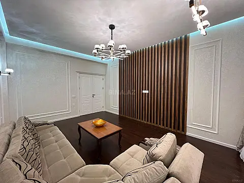 Kirayə verilir 2 otaqlı mənzil 95 m²