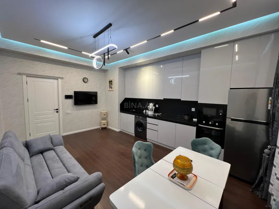 Kirayə verilir 2 otaqlı mənzil 95 m²