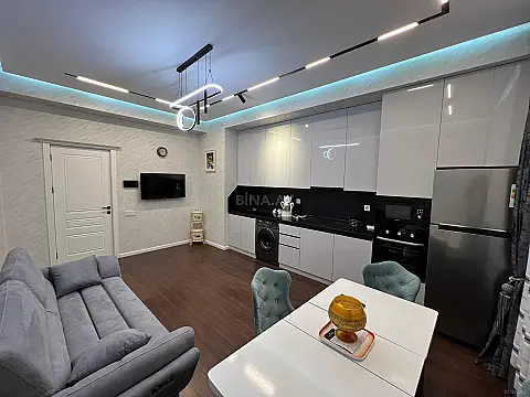 Kirayə verilir 2 otaqlı mənzil 95 m²