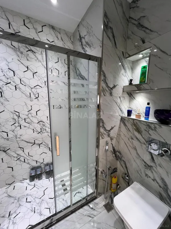 Kirayə verilir 2 otaqlı mənzil 95 m²