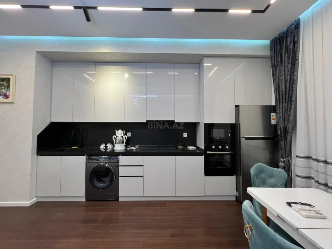 Kirayə verilir 2 otaqlı mənzil 95 m²